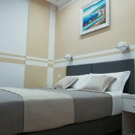 Elvi 4* ラ・スペツィア